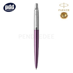 ปากกาสลักชื่อ PARKER ปากกาลูกลื่น ป๊าคเกอร์ จ๊อตเตอร์ ม่วง วิคตอเรีย Parker Jotter Stainless Steel Ballpoint Pen Victoria Violet Chrome Trim