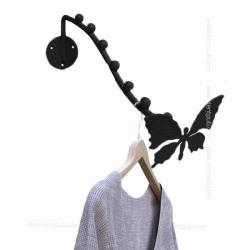 แขนเกาะฝนัง ผีเสื้อ