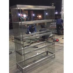 ชั้นวางสินค้าสแตนเลส สีเงิน