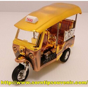 รถตุ๊กตุ๊ก