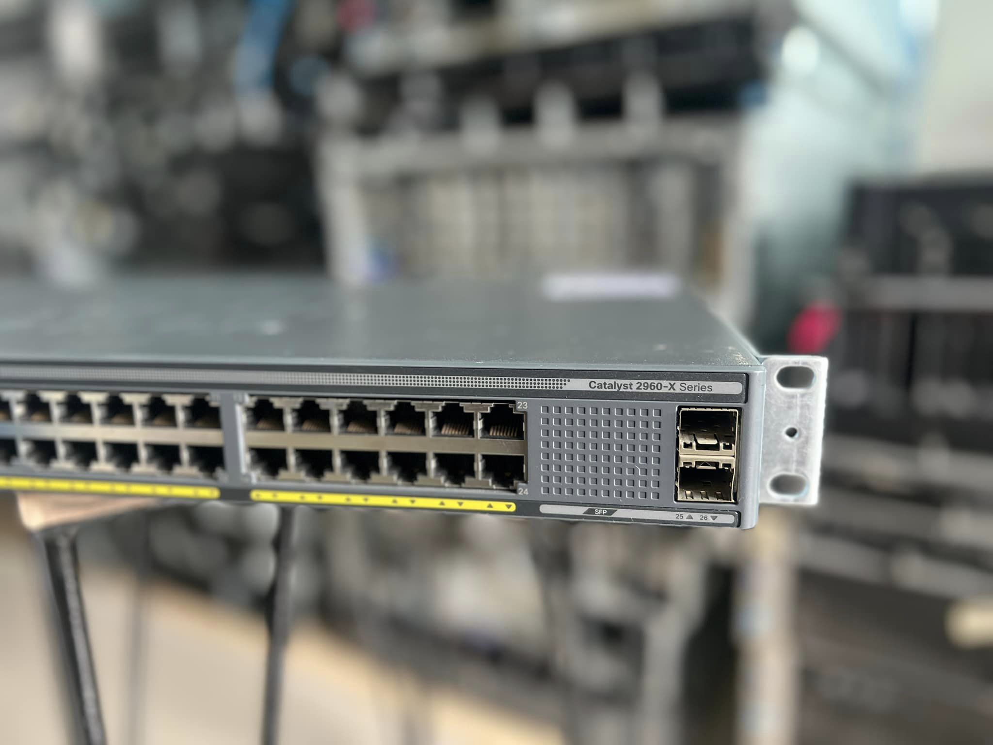 Cisco 2960X 24TS LL Gigabit สวิทซิสโก้มือสองพร้อมใช้งาน