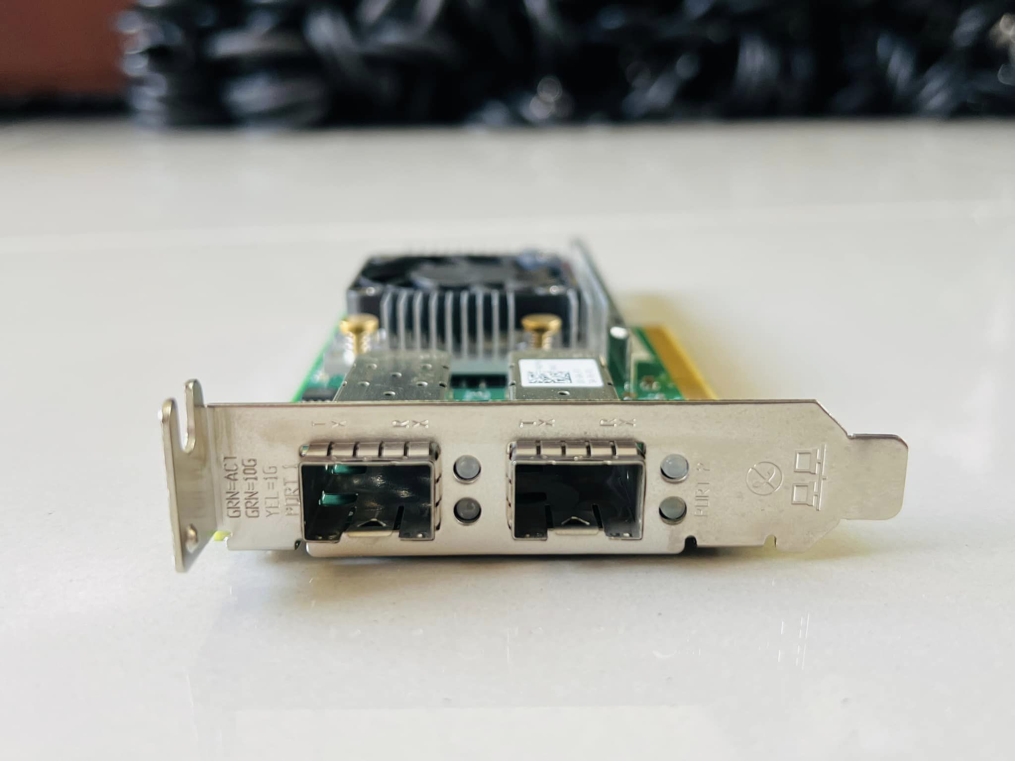 การ์ด SFP 10G Dell Broadcom Dual Port Network Adapter D43042 แบบขาสั้นมือสองพร้อมใช้งาน