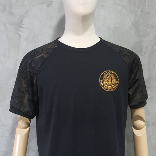 เสื้อยืดดำแขนจั๊ม "ลายพรางดำ" (ป่าไม้) ผ้ากีฬา*