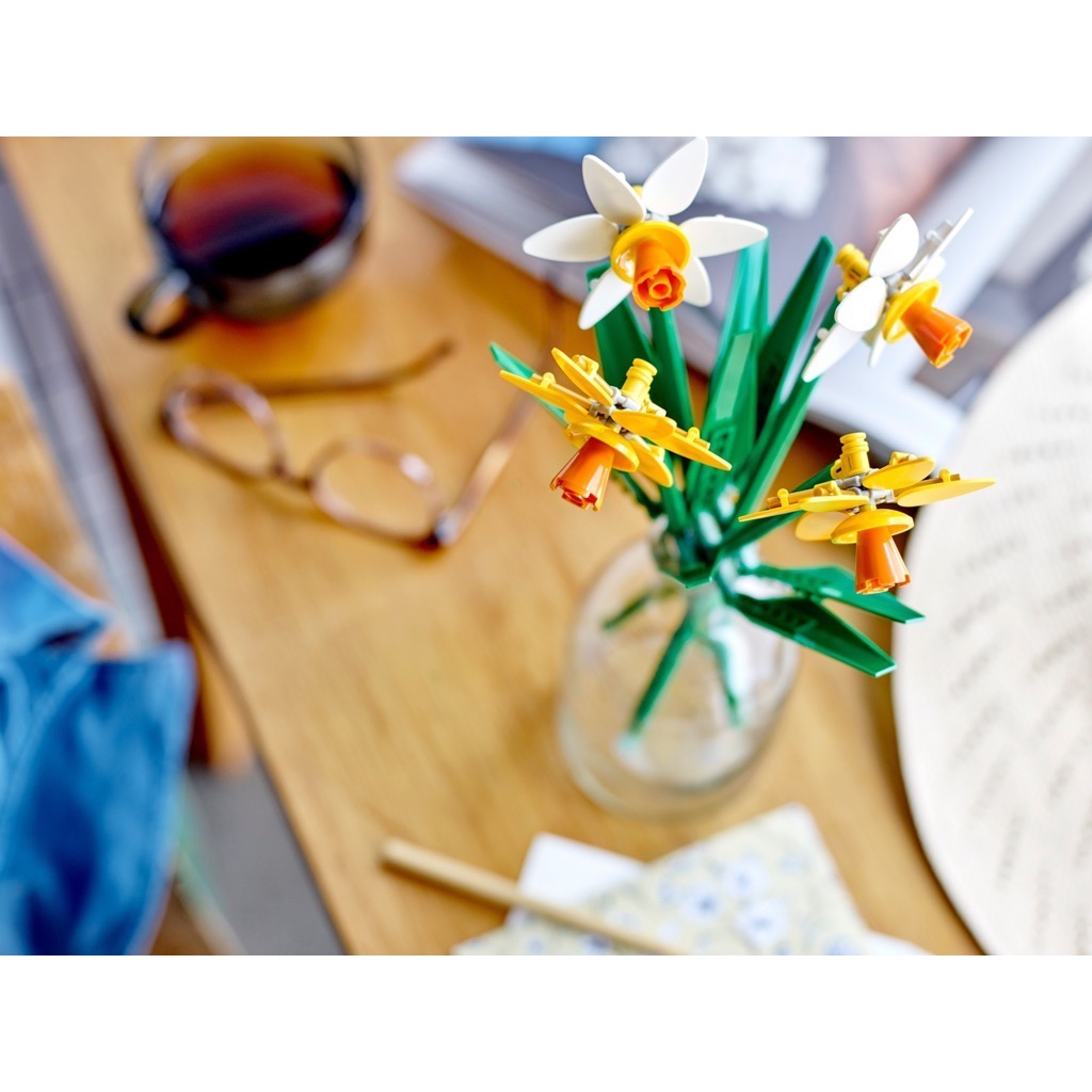 เลโก้ LEGO Exclusives 40747 Daffodils