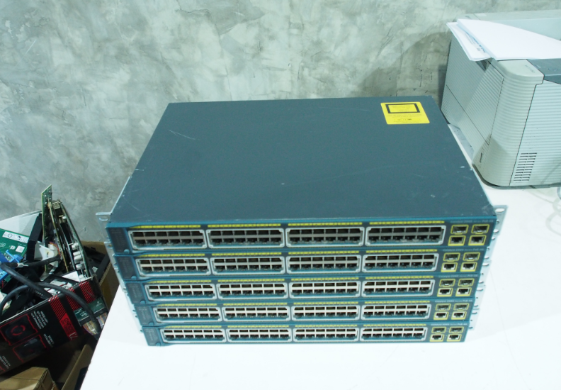Cisco 2960 PoE 48 port มือ 2 พร้อมใช้งาน
