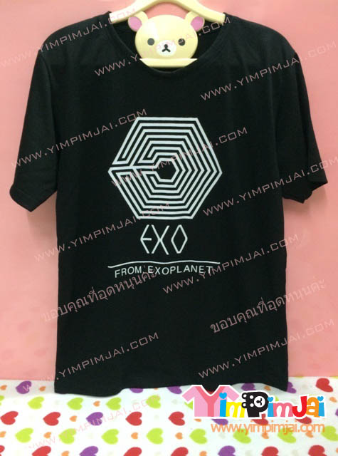 เสื้อยืด สีดำ แขนสั้น สกรีนตามสั่ง ลาย EXO ขาว