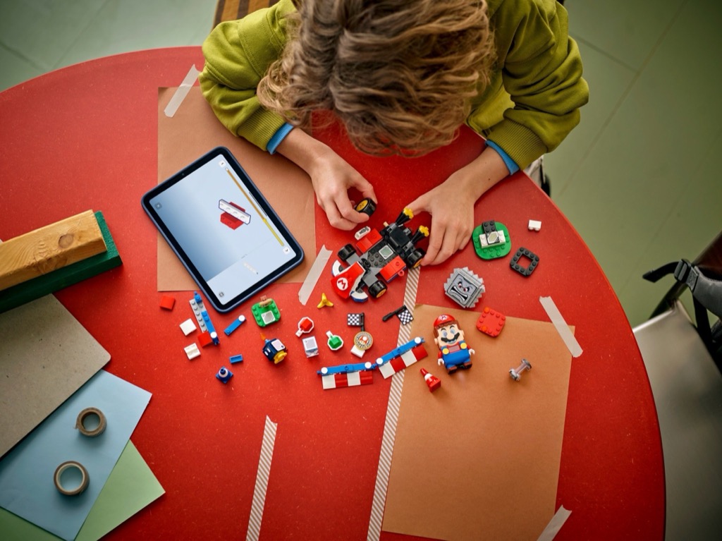 เลโก้ LEGO Super Mario 72043: Mario Kart – Interactive LEGO® Mario & Standard Kart