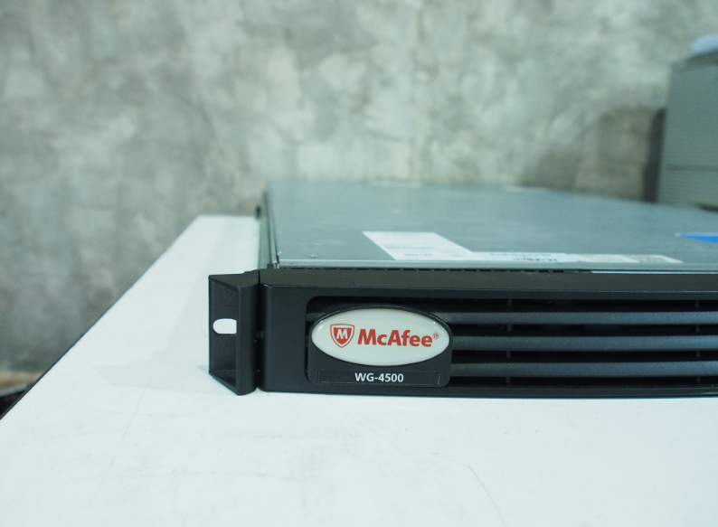 McAfee WBG 4500-B มือสองพร้อมใช้งาน