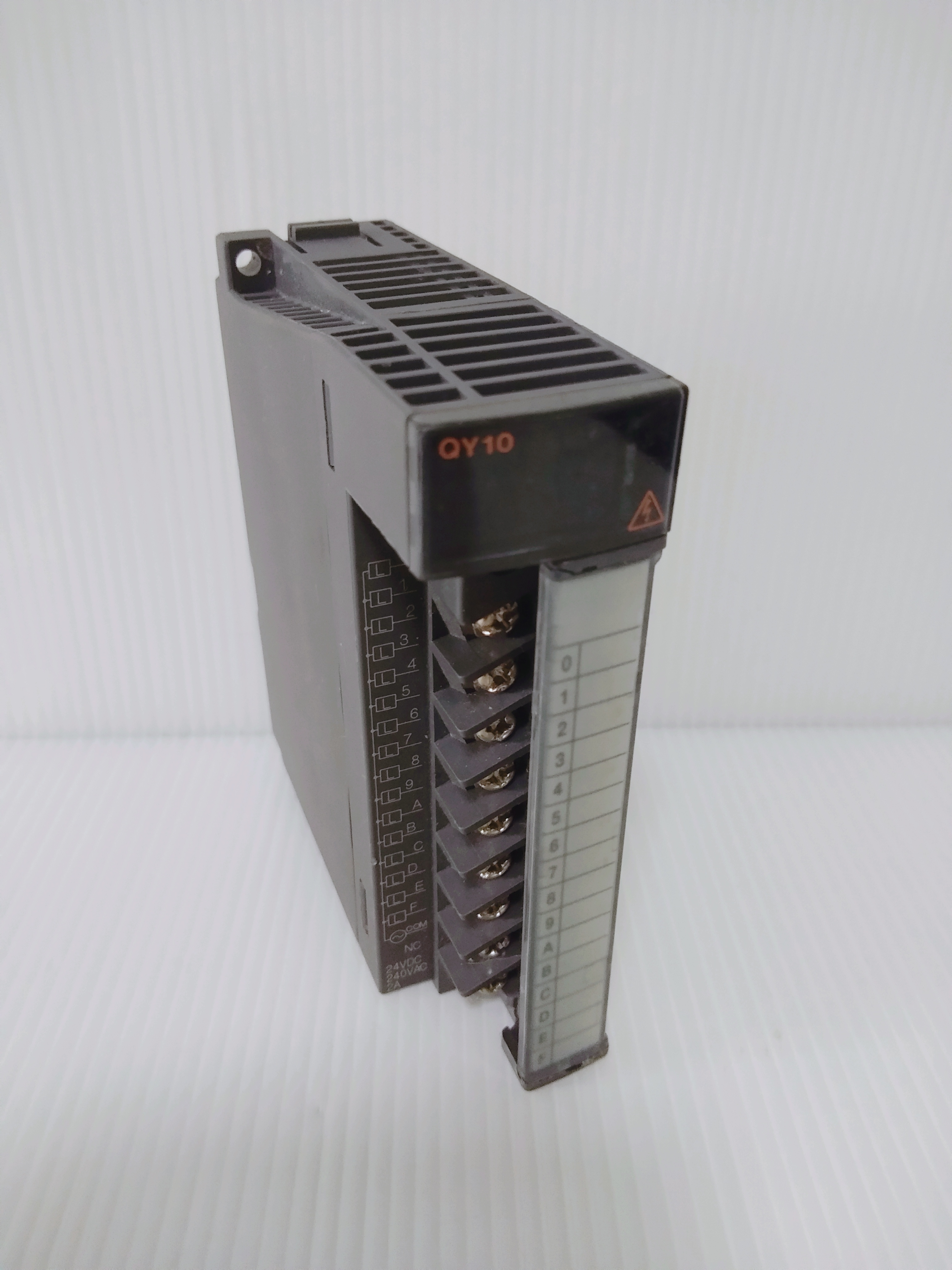 QY10 (สินค้ามือสอง)