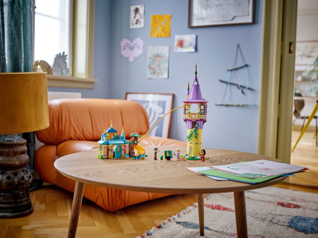 เลโก้ LEGO Disney 43241 Rapunzel's Tower & The Snuggly Duckling