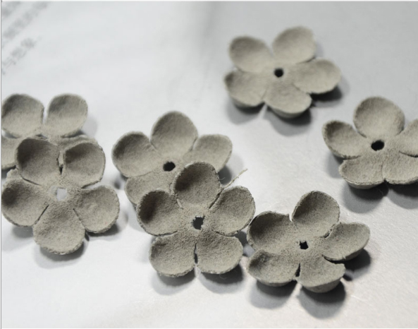 กลีบดอกไม้ผ้า ขนาด 2 ซม. มี 4 สีให้เลือก#CR041