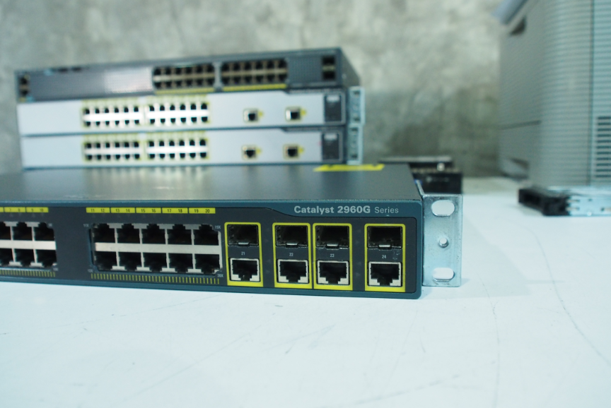 Cisco 2960G-24TC-L 10/100/1000 มือ 2 พร้อมใช้งาน