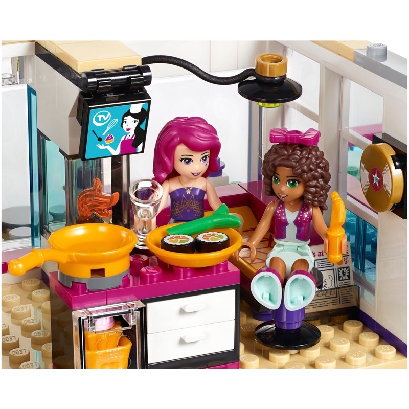 LEGO Friends 41135 Livi's Pop Star House (Minor Damaged Box)