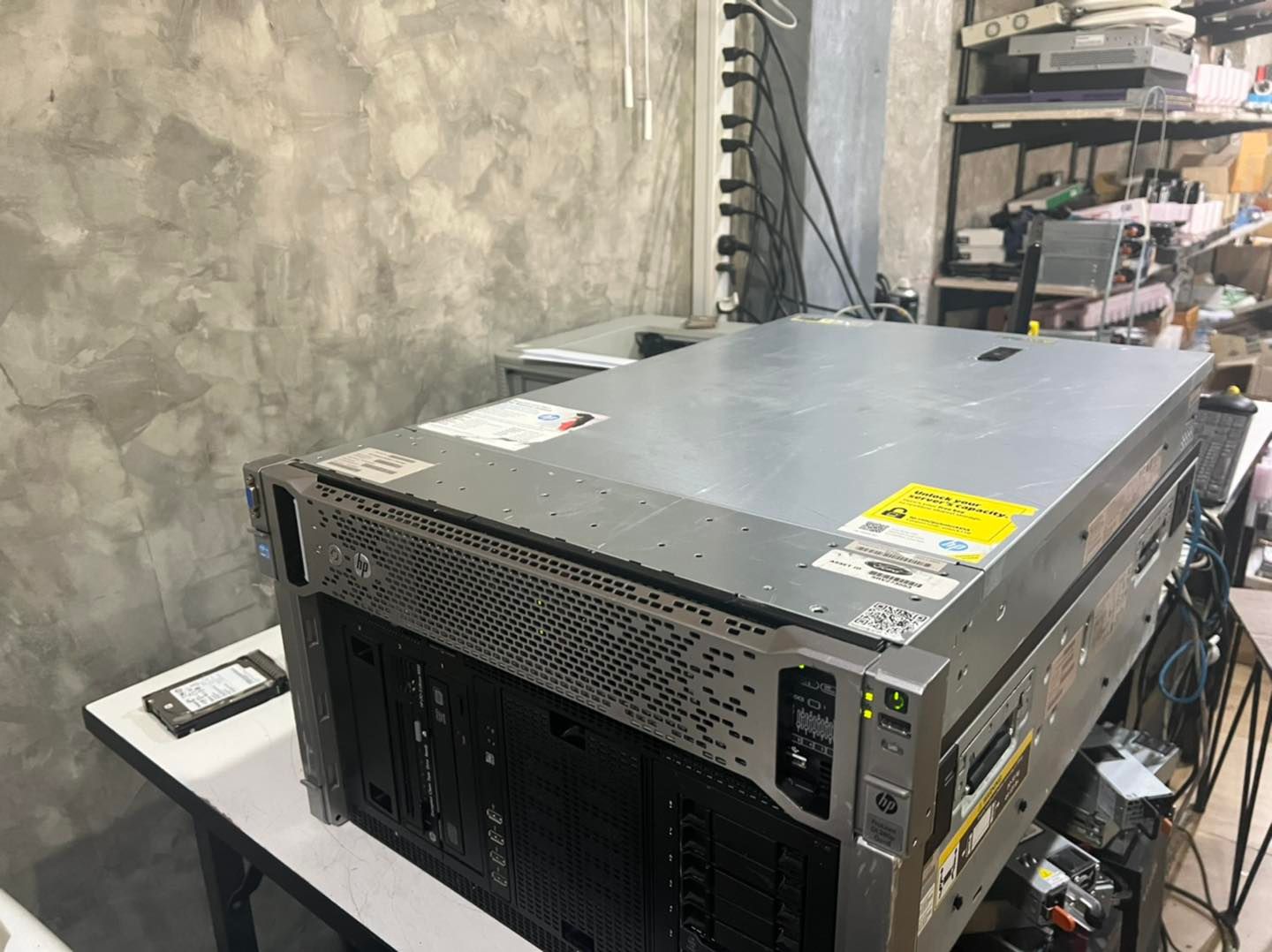 server hp dl380p g8 2cpu 32gb 20Cores มือสองพร้อมใช้งาน