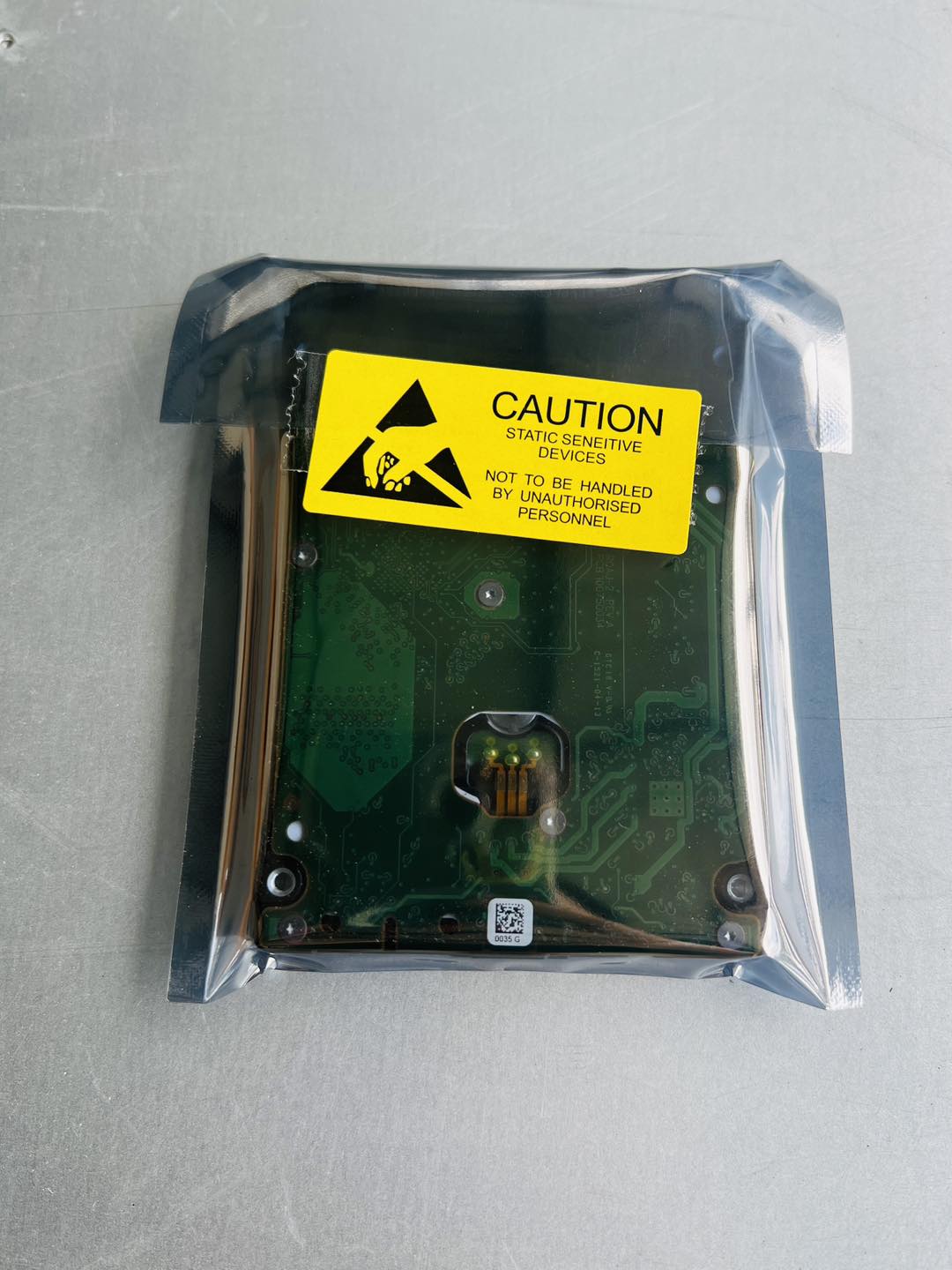 hdd sas 2tb 12Gbps 2.5" ฮาร์ดดิสเซิร์ฟเวอร์เดลมือสองพร้อมใช้งาน