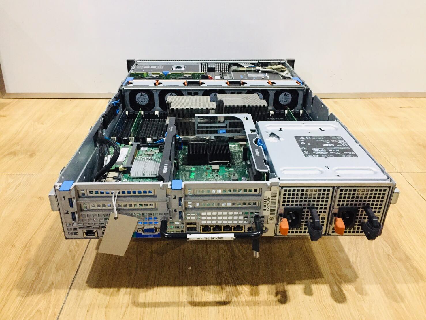 Dell PowerEdge R710 2 cpu มือ 2 พร้อมใช้งาน