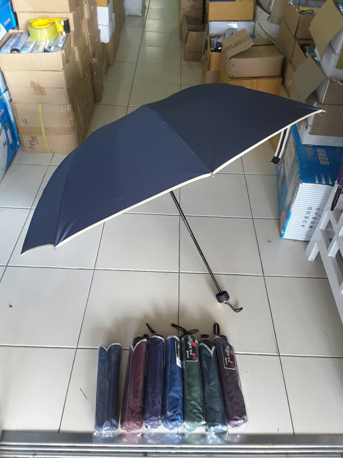 ร่มพับ3ตอนสีพื้นยูวีนอก