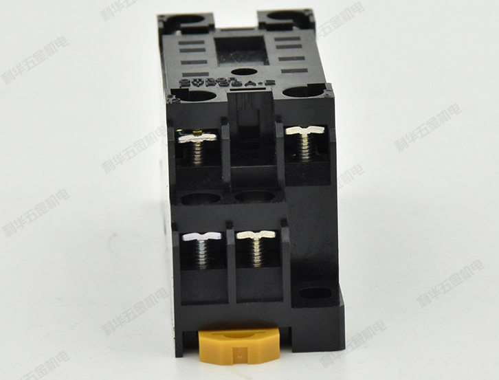 Socket Relay PYF08A-E