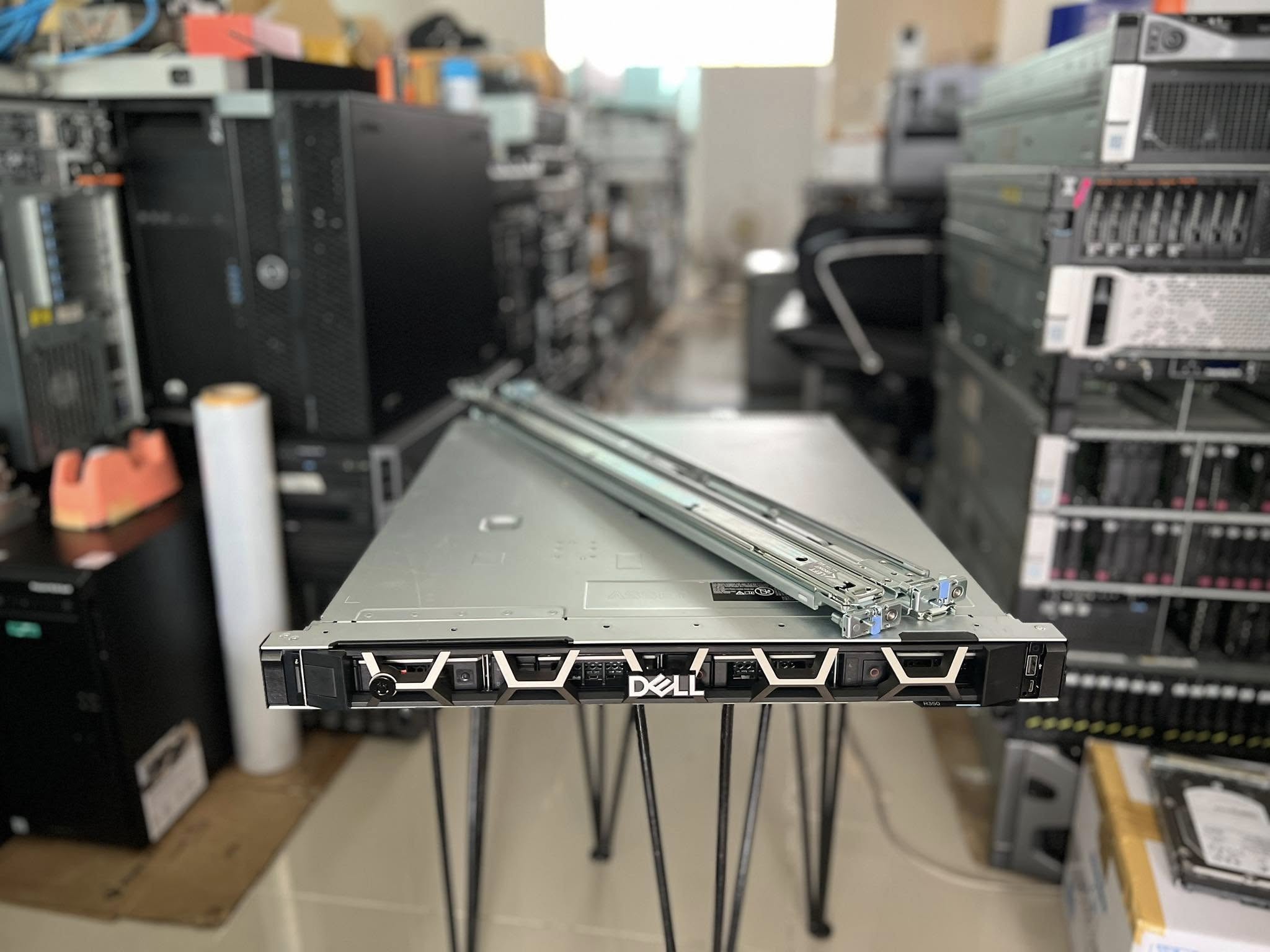 Dell PowerEdge R350 32GB sas 4tb ประกันถึง พฤศจิกายน พ.ศ.2569 เซิร์ฟเวอร์เดลมือสองพร้อมใช้งาน