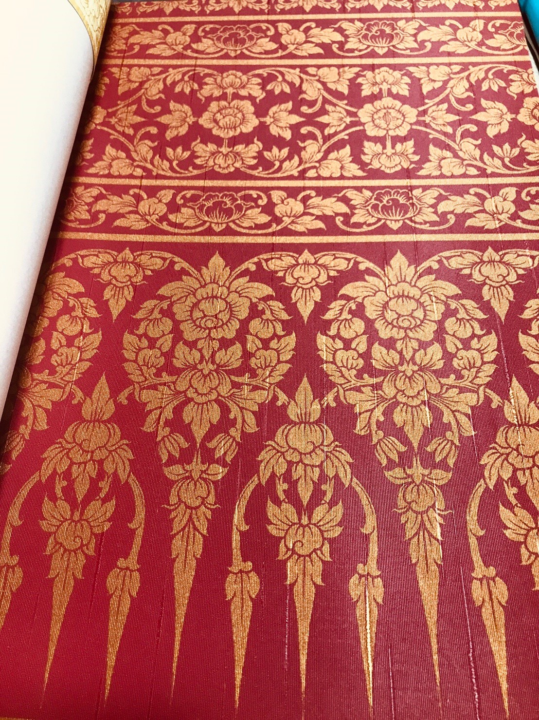 วอลเปเปอร์ลายไทย ดอกพุดตาน แดง-ทอง BD43-102-3