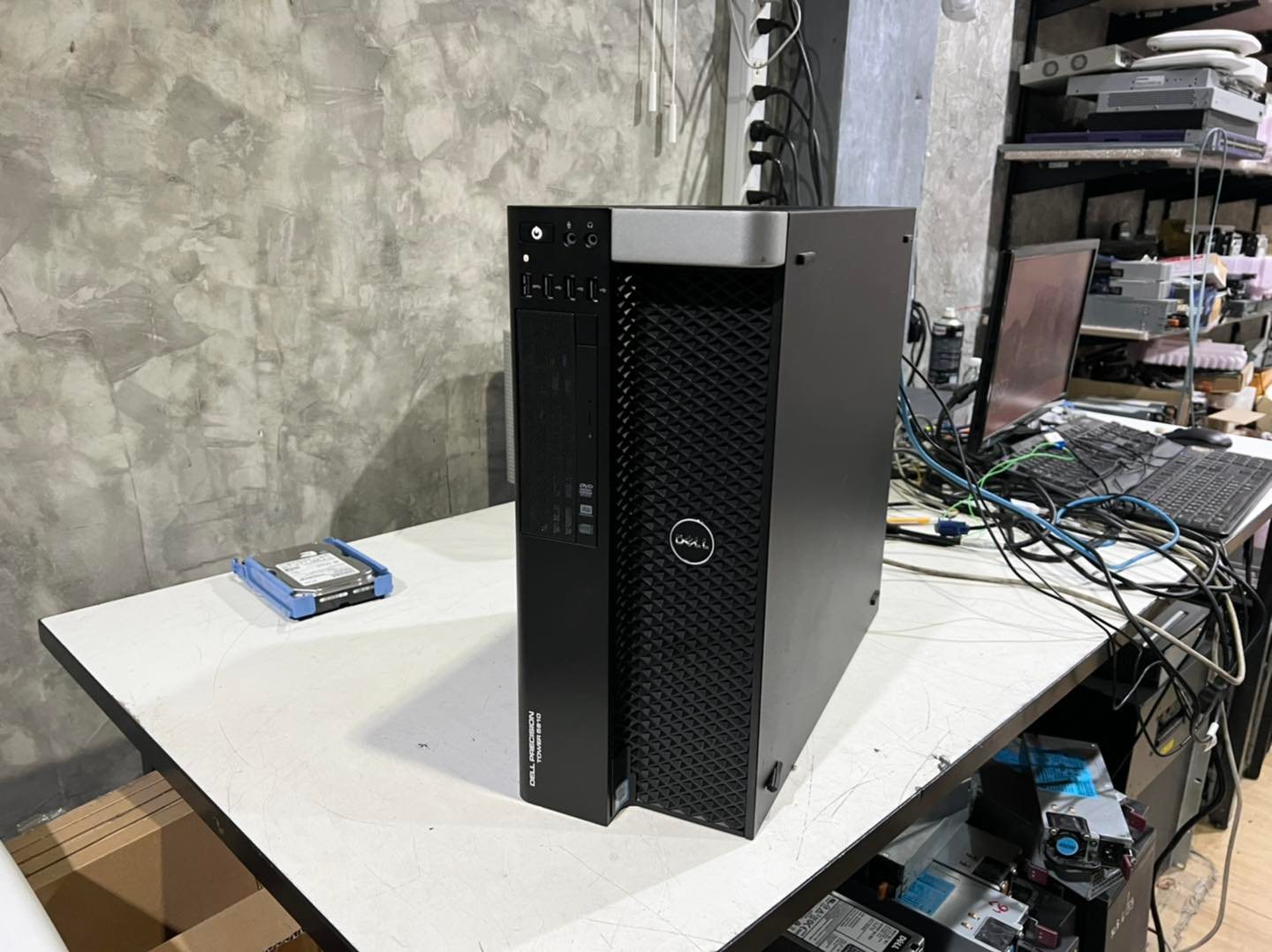 Dell T5810 ddr4 32gb M4000 8GB workstation มือสองพร้อมใช้งาน