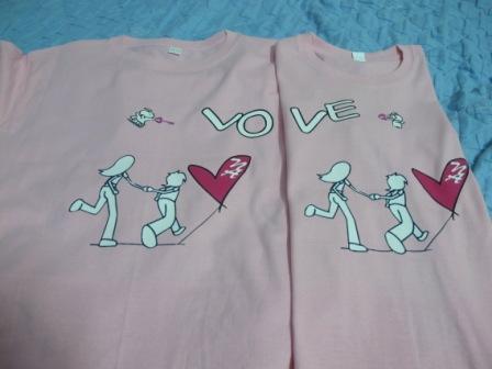 เสื้อคู่รักสีชมพู