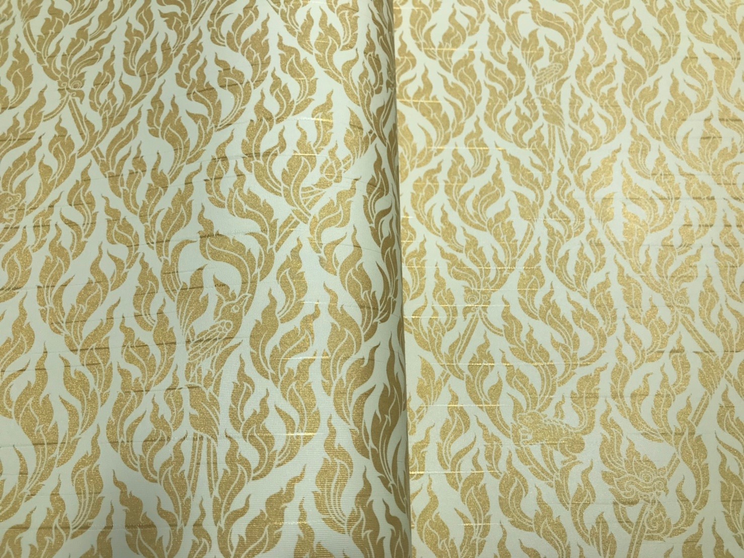 วอลเปเปอร์ลายไทย กนก ทอง 43-110