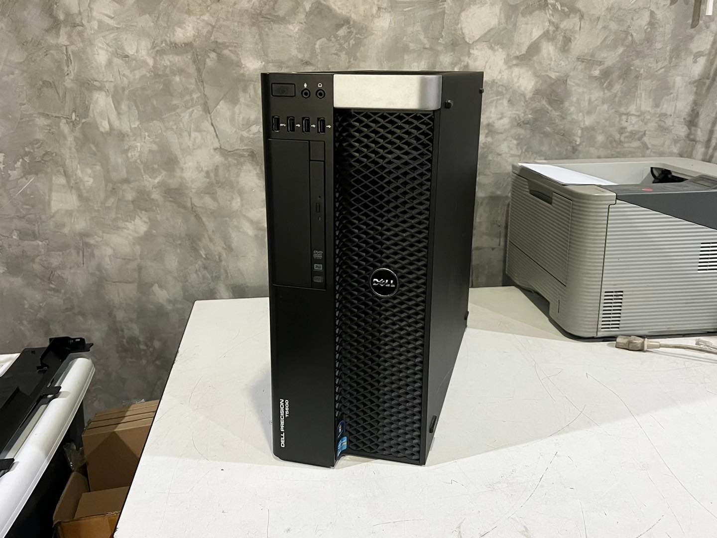 Dell T5600 32gb Workstation มือสองพร้อมใช้งาน