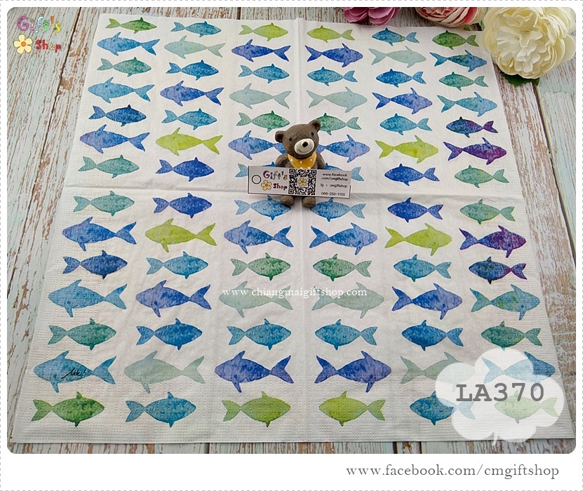 กระดาษแนปกิ้นยุโรป, ลาย Aquarell Fishes, ลายปลา, ลายปลาทะเล, ลายปลาโทนสีฟ้าขาว, ลายปลาตัวเล็กหลายตัว, ลายทะเล, ลายสัตว์ทะเล, พื้นหลังสีขาว