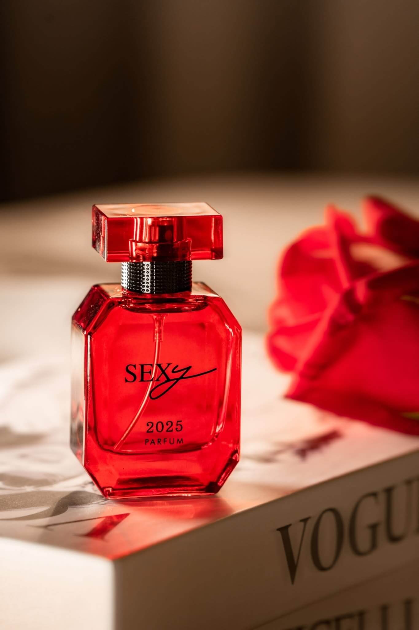 Madame Fin Sexy 2025 | น้ำหอมมาดามฟิน เซ็กซี่ สีแดง 1 ขวด + ฟรี บอดี้โลชั่น Sexy 1 หลอด