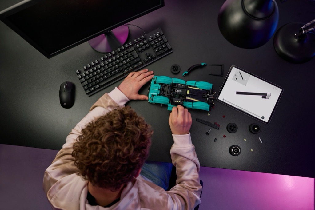 เลโก้ LEGO Technic 42208 Aston Martin Valkyrie