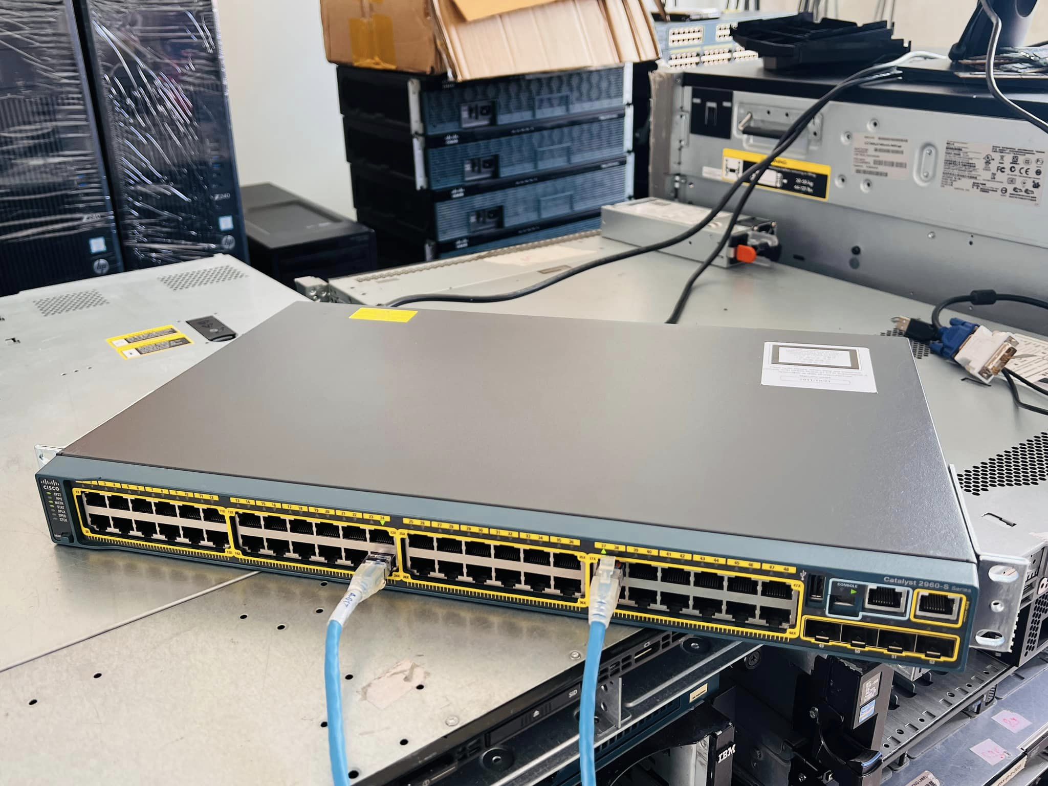 Cisco 2960S-48TS-L 10/100/1000 สวิท gigabit มือสองพร้อมใช้งาน
