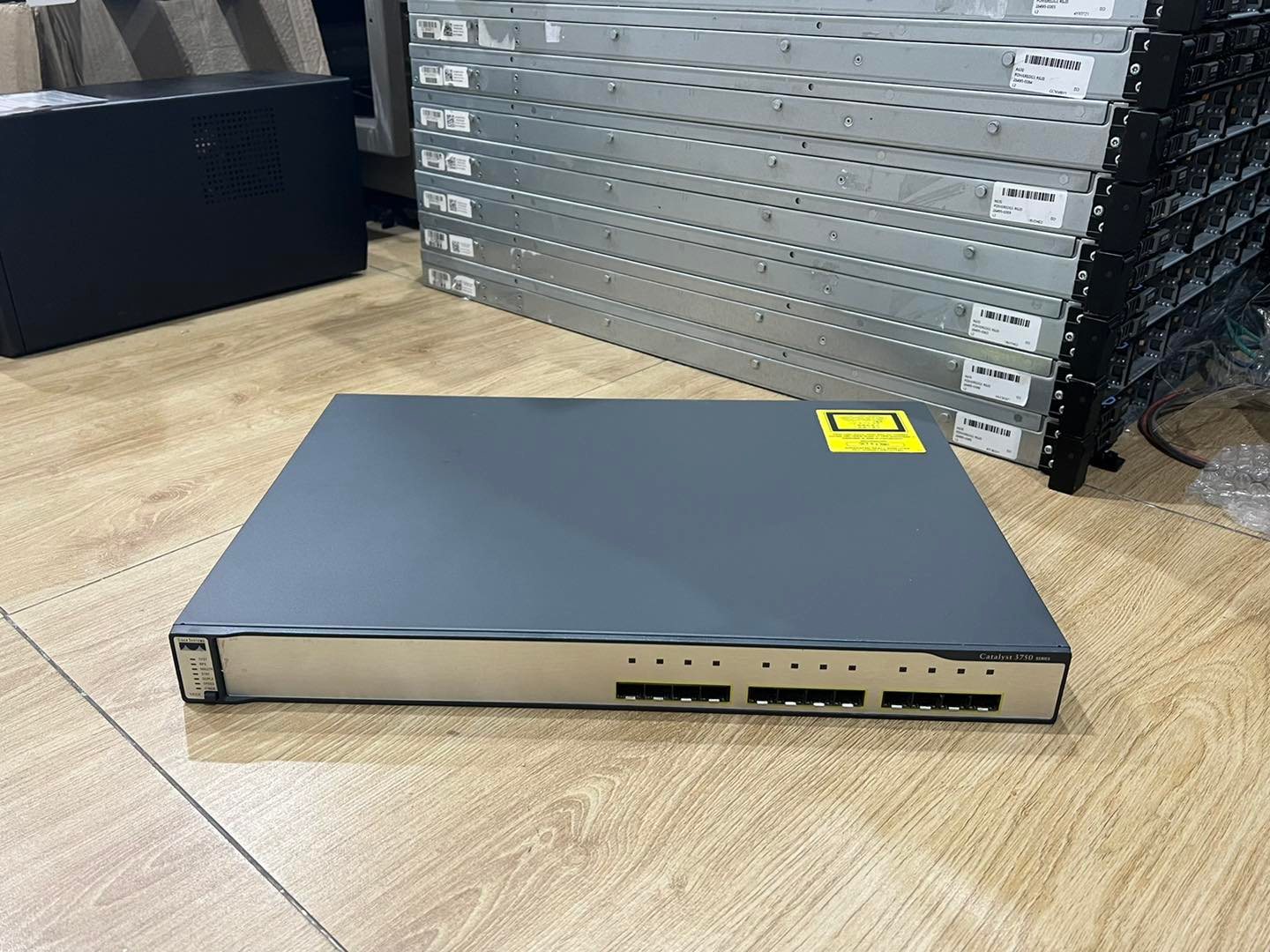 Cisco 3750G-12SFP มือสองพร้อมใช้งาน
