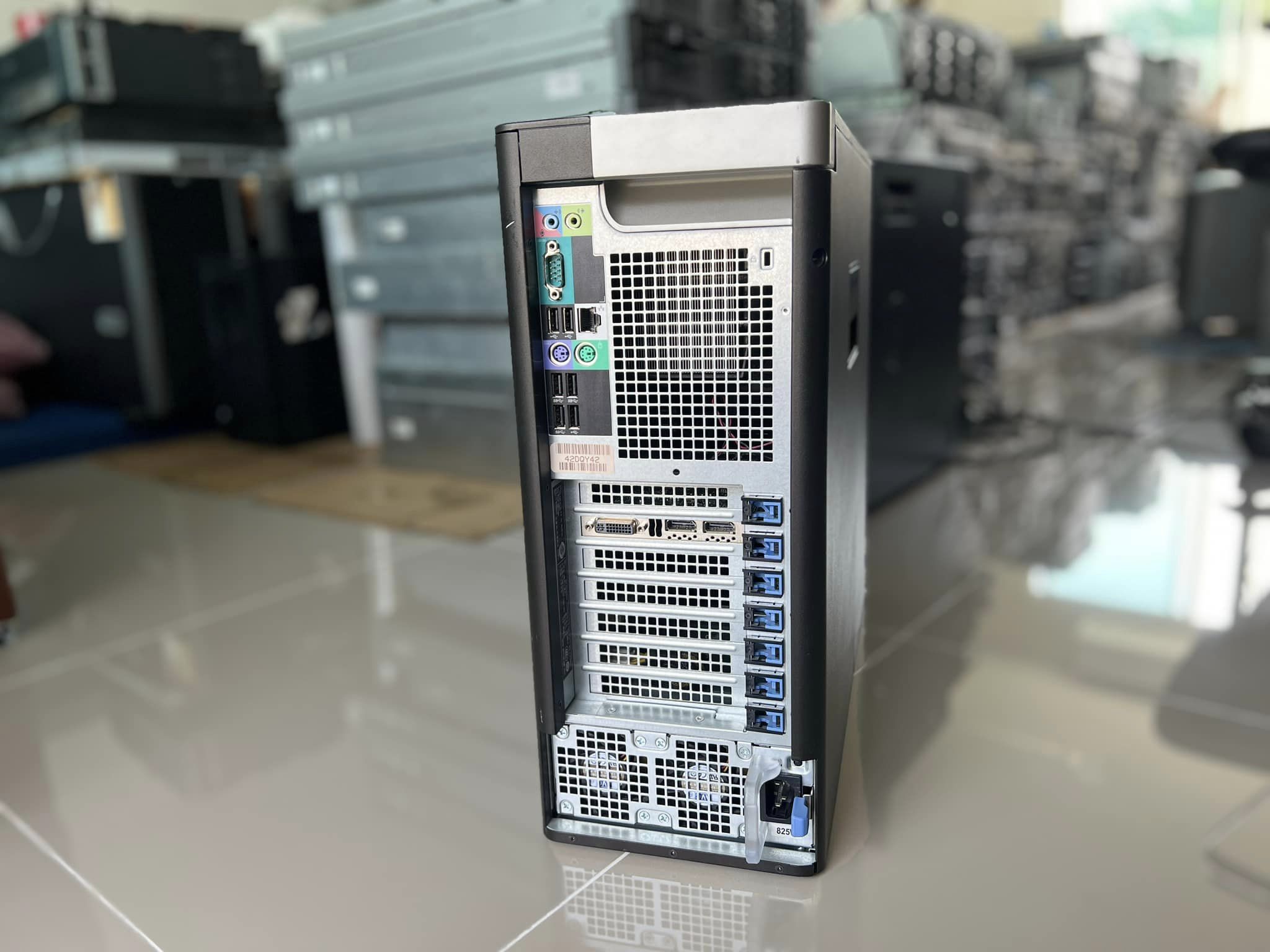 Dell T7810 2cpu 32gb 28Cores เวิร์คสเตชั่นมือสองพร้อมใช้งาน