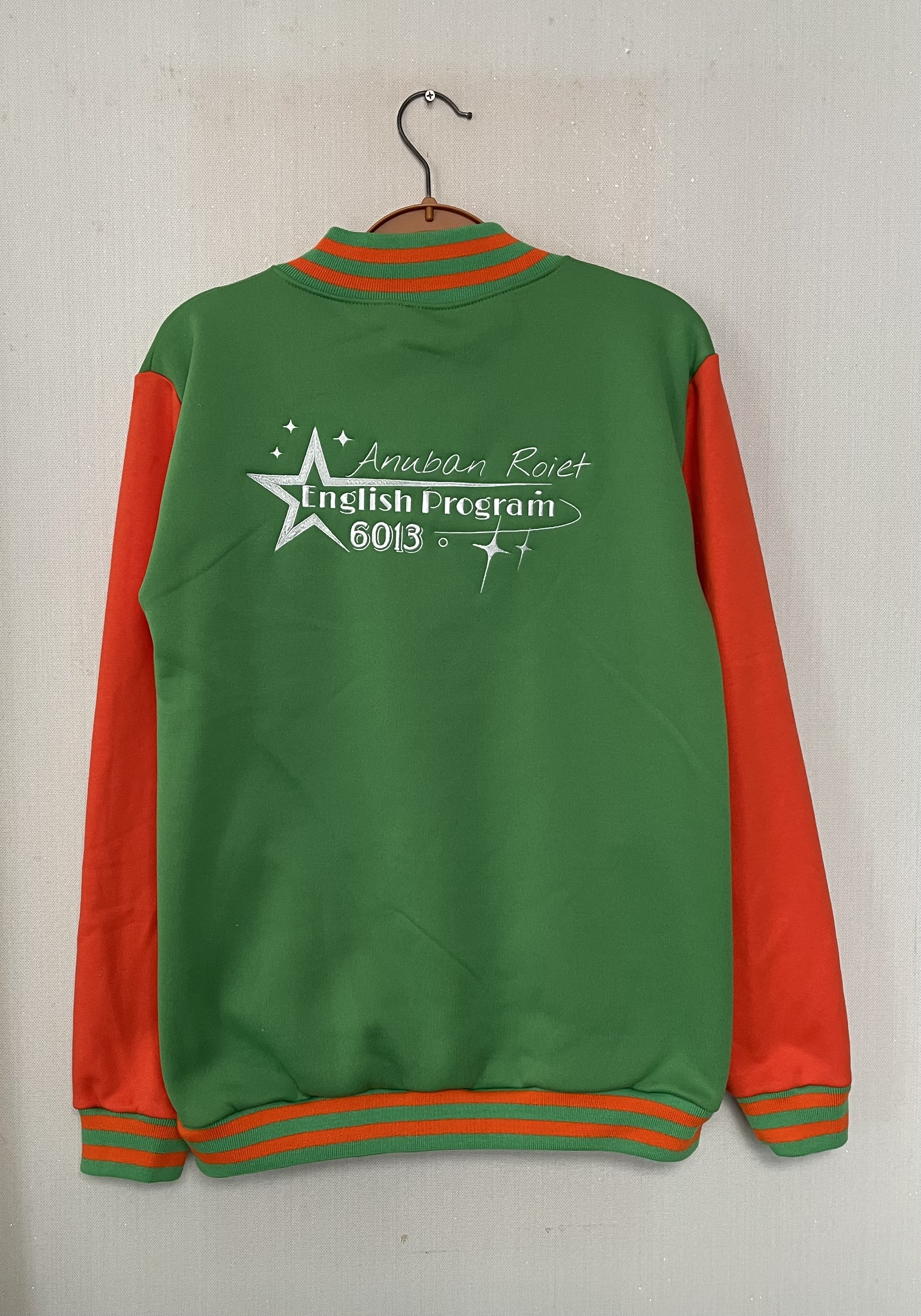 เสื้อแจ็คเก็ตเขียว แขนส้ม