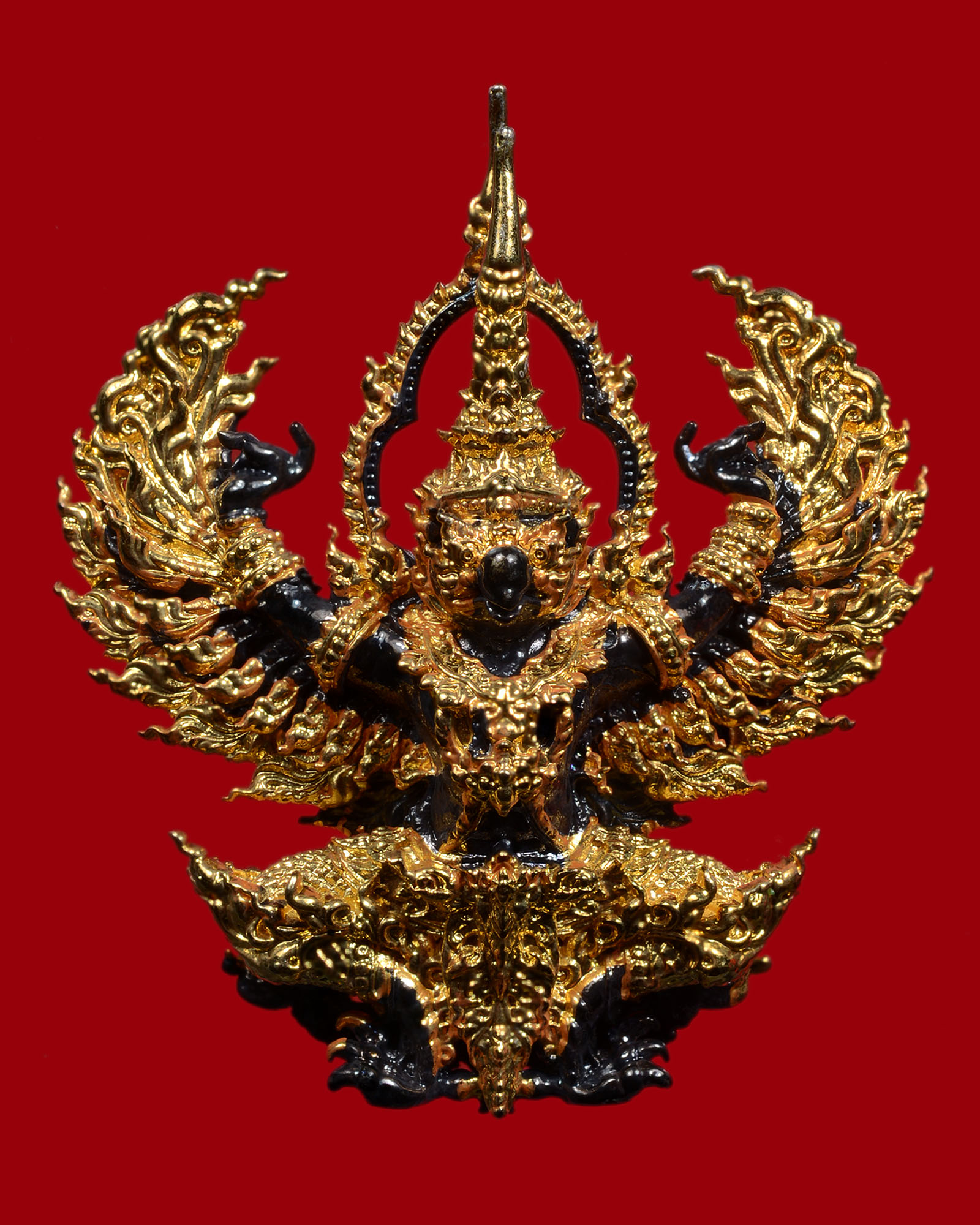 พญาครุฑ เลื่อนขั้นยกฐานะ วัดต้นเลียบ จ.สงขลา เนื้อสัมฤทธิ์ สิทธิเดช ปี 2561 สวยๆ มากๆ ครับ