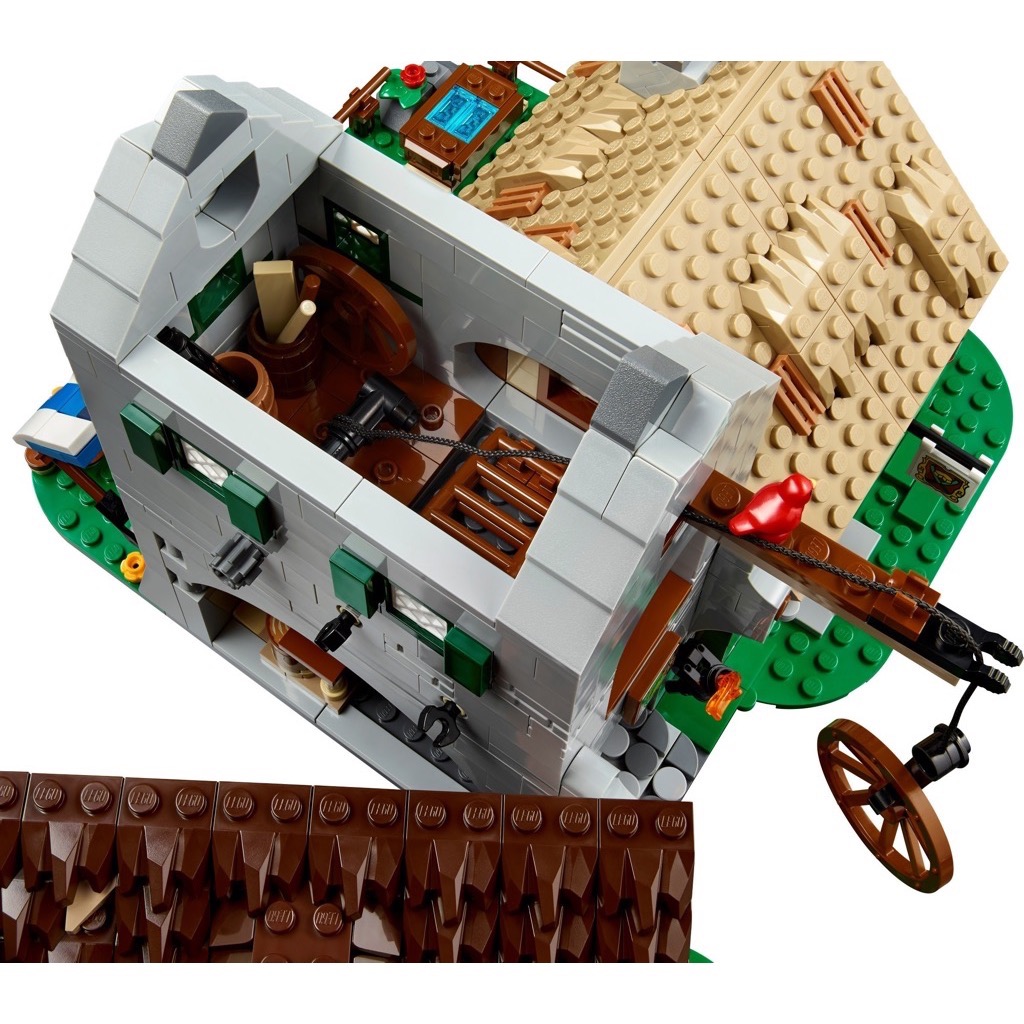 เลโก้ LEGO Exclusives 10332 Medieval Town Square