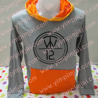 งานปักบนเสื้อฮู้ด