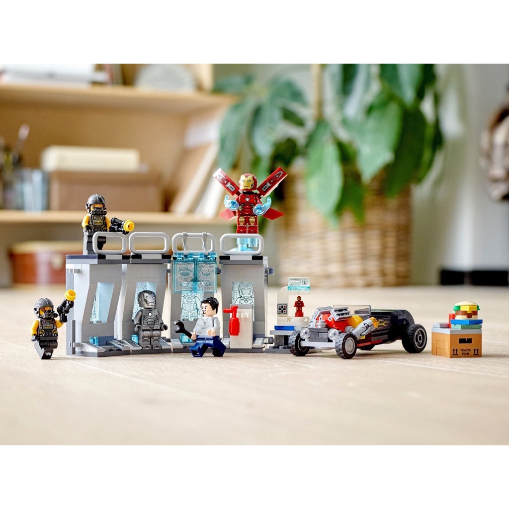 เลโก้ LEGO Super Heroes 76167 Iron Man Armory