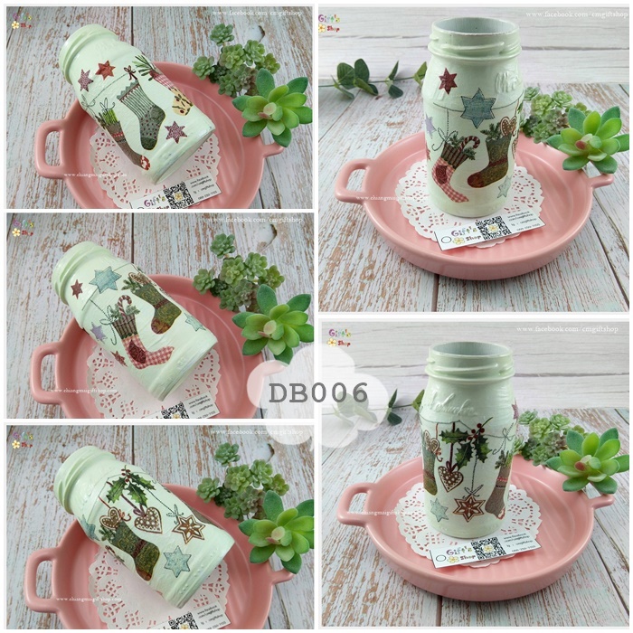 SALE !!! ขวดแก้วเดคูพาจ, แจกันเดคูพาจ, งานแฮนด์เมด ใส่ของได้อเนกประสงค์ ขายแบบ 1 ใบ ลายถุงเท้าซานต้า DB006, ลายคริสต์มาส