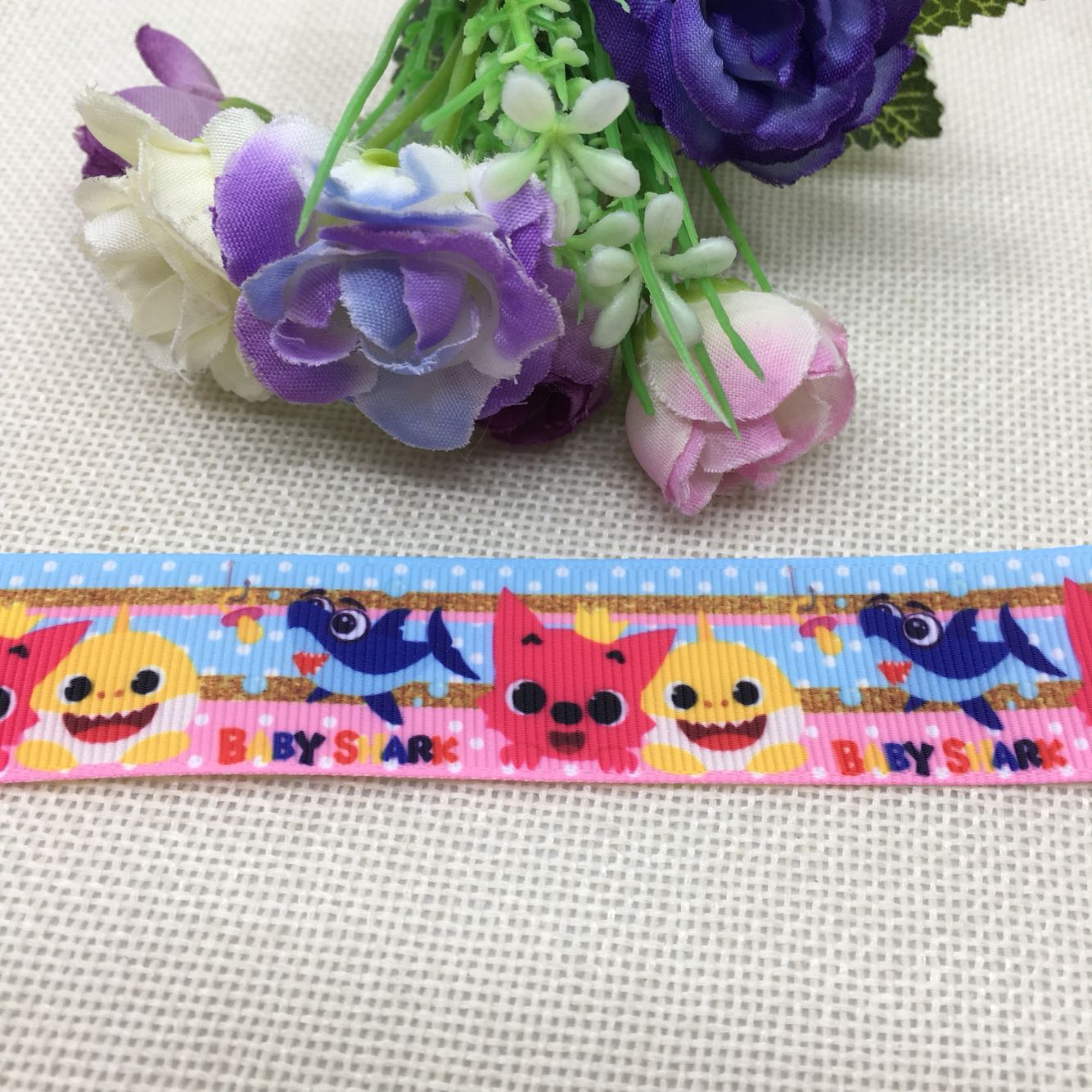 ริบบิ้นผ้าพิมพ์ลาย ฉลาม เบบี้ชัค กว้าง 25 mm #AN29