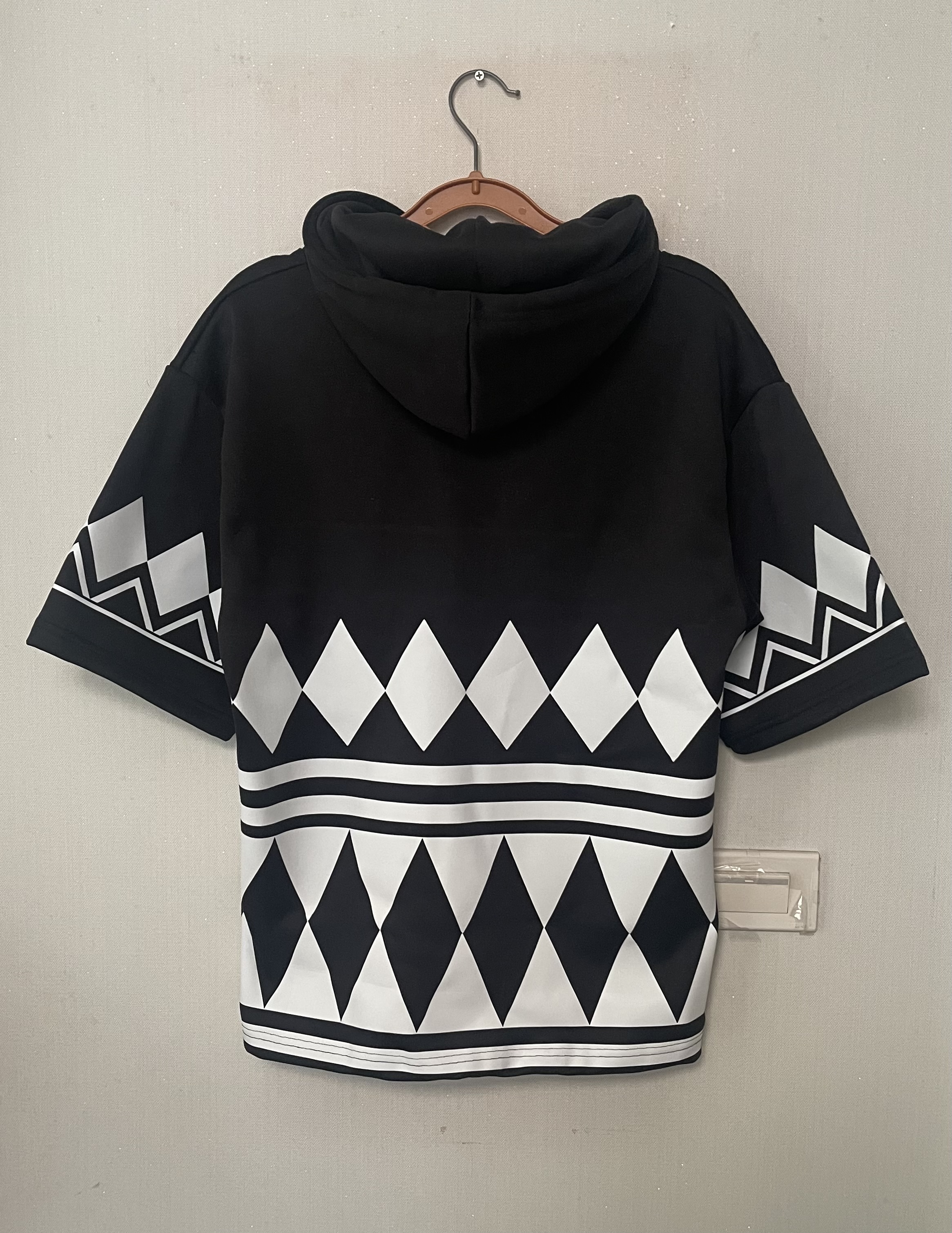 เสื้อฮู้ดสกรีนลายอาต
