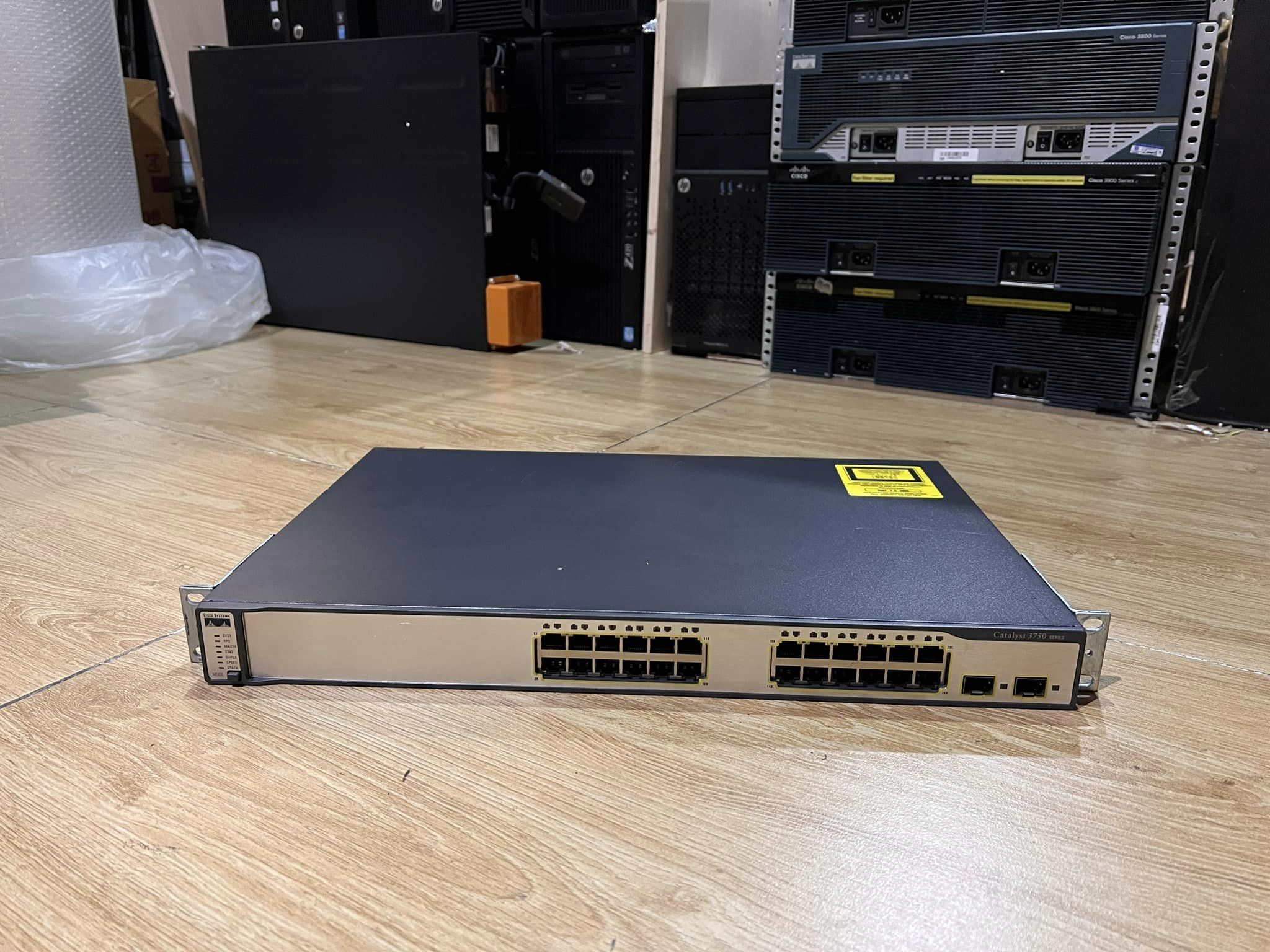 cisco 3750 24ts s สวิทมือสองพร้อมใช้งาน
