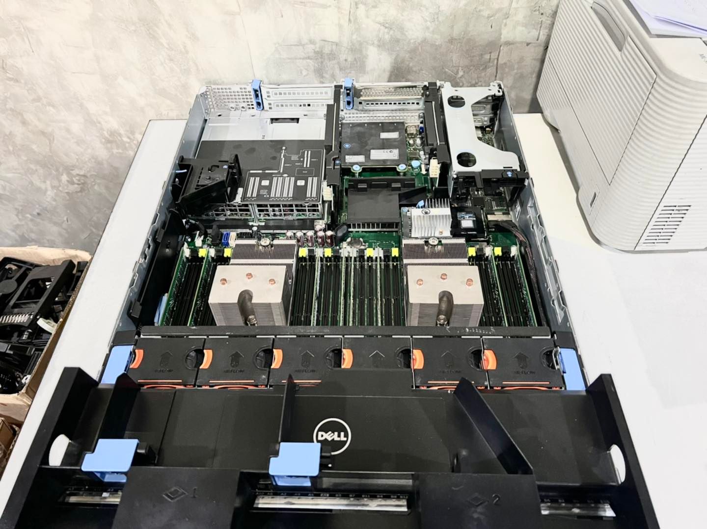 Server dell r720 2cpu 32gb 24cores server มือสองพร้อมใช้งาน