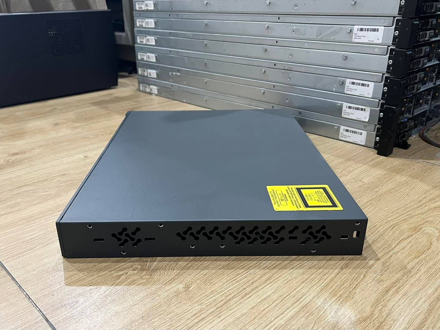 Cisco 3750G-12SFP มือสองพร้อมใช้งาน