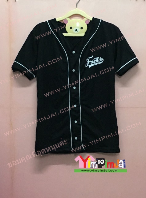 เสื้อเบสบอลสีดำผ้ากีฬา แขนสั้น มีกระดุม สกรีนตามสั่ง Friend NUD-YIM 01
