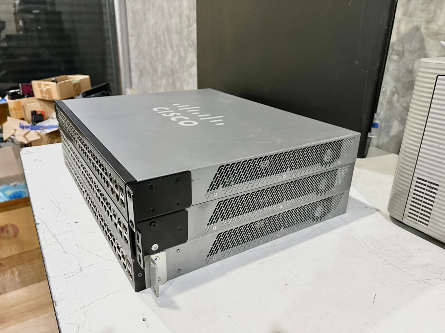 Cisco SG300-52MP Switch Gigabit PoE มือสอง พร้อมใช้งาน