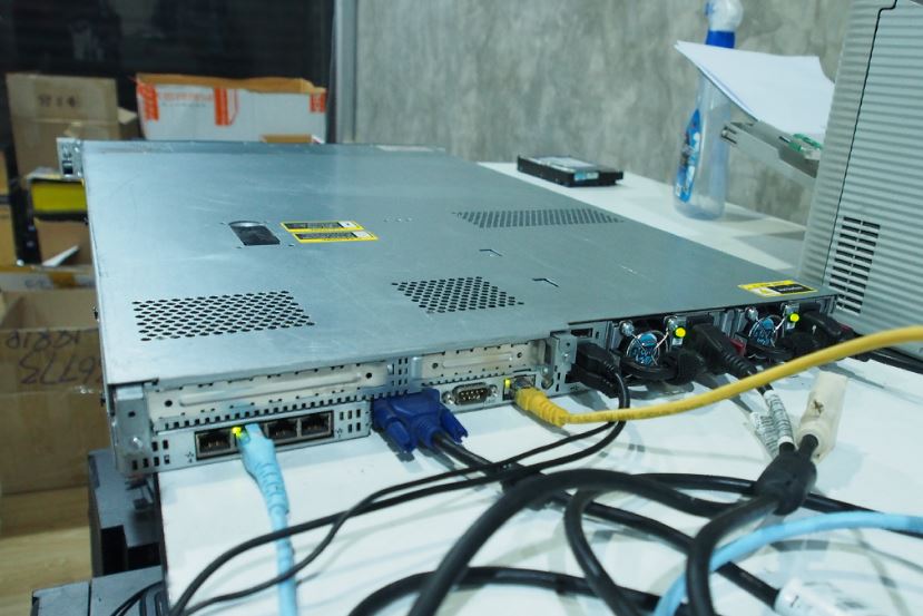 hp dl360p g8 2cpu มือ 2 พร้อมใช้งาน