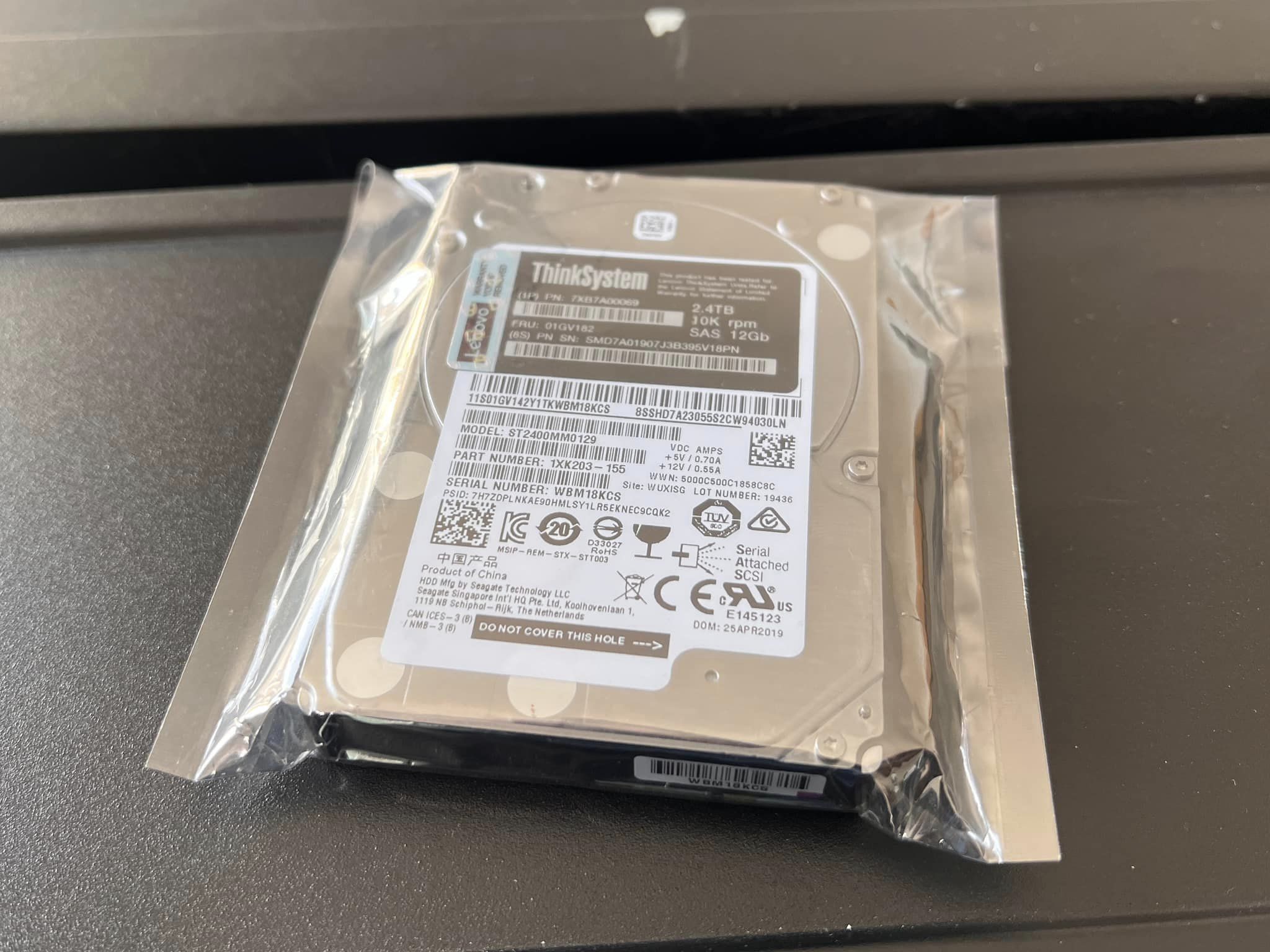 hdd sas 2.4tb 10k 12Gbps 2.5" ฮาร์ดดิสเซิร์ฟเวอร์มือสองพร้อมใช้งาน