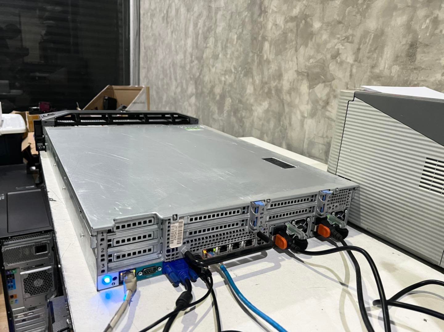 Server dell r720 2cpu 32gb server มือสองพร้อมใช้งาน